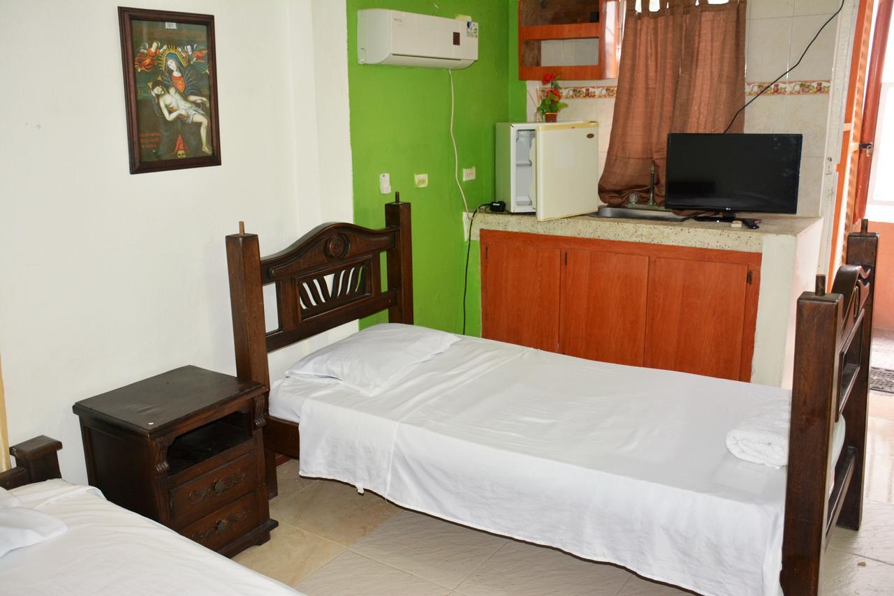 Posada Valerie Hotel Archibolds Buitenkant foto
