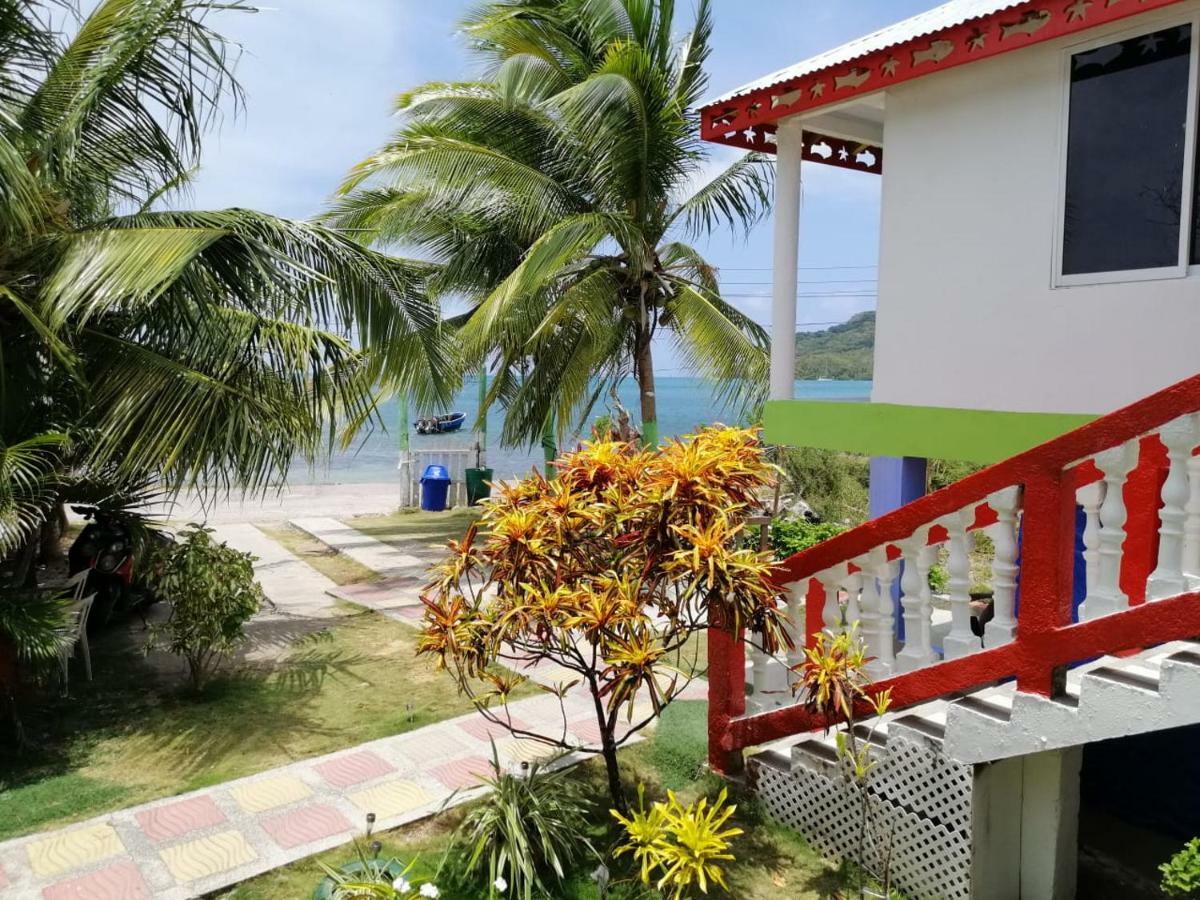 Posada Valerie Hotel Archibolds Buitenkant foto